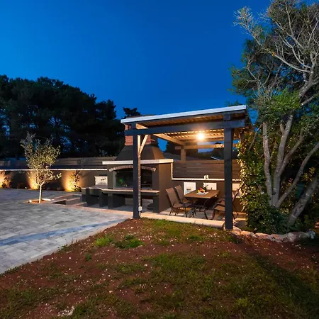 House Sandi רוביני
