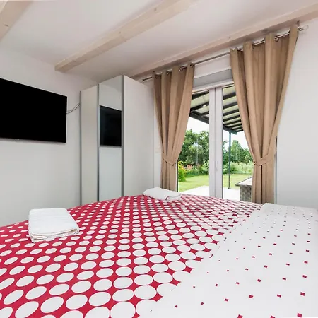 Σπίτι διακοπών House Sandi *