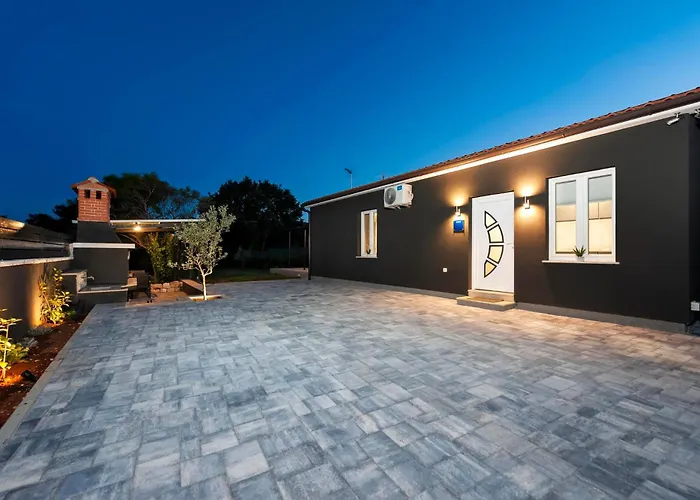 House Sandi Σπίτι διακοπών *