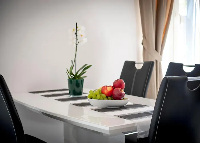 House Sandi * Ρόβινι